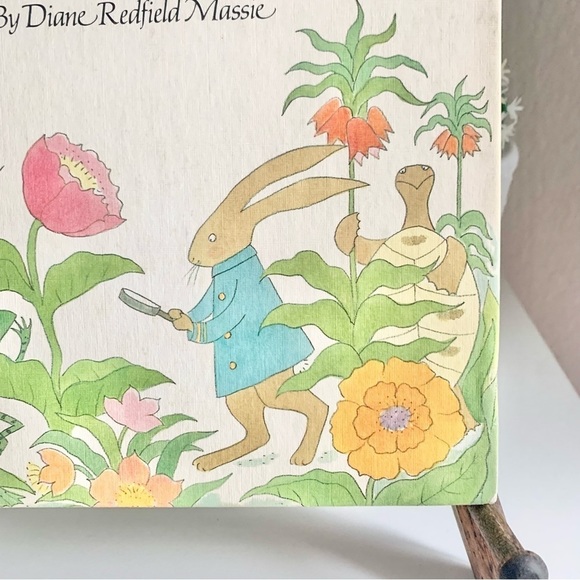 1975 The Thief in the Botanical Gardens by Diane Redfield Massie Book - Picture 6 of 15